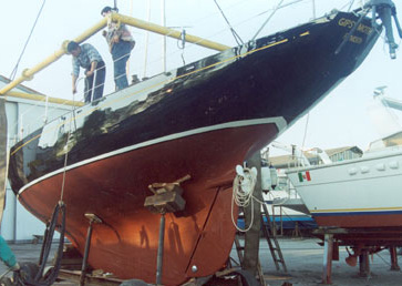 Gipsy Moth III refitting in Italy